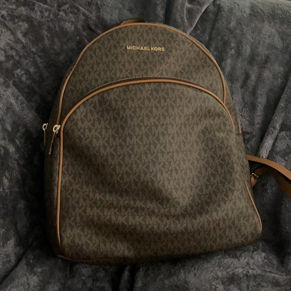 Michael Kors Abbey Large Backpack Brown Signature